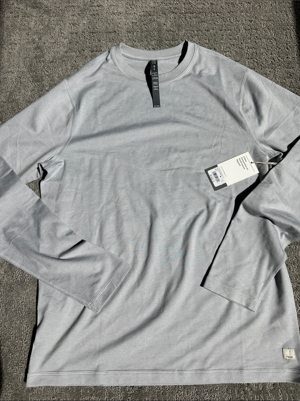 Vuori Ponto Long Sleeve Performance T-Shirt - Light Gray